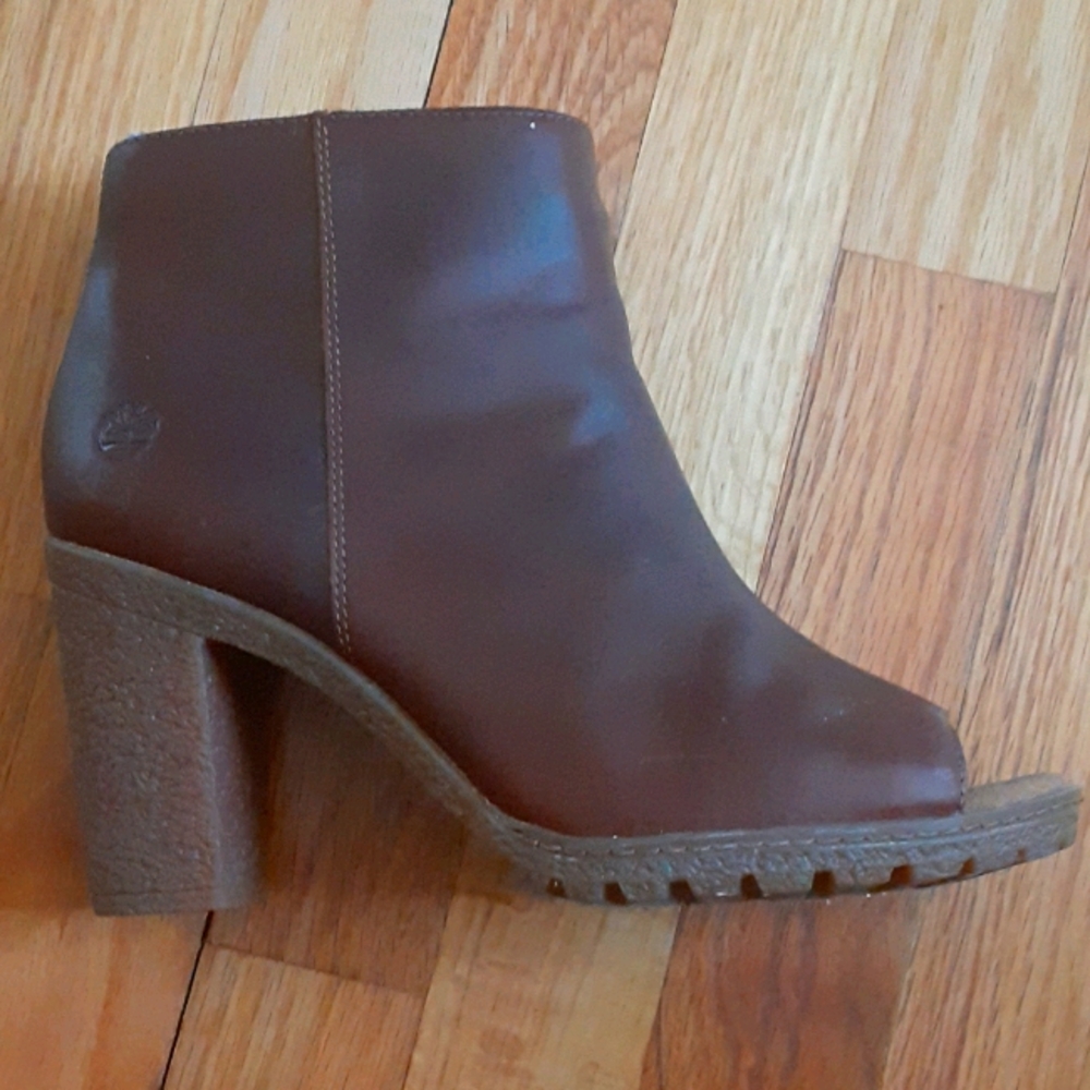 Womens fashionable Timberland boots